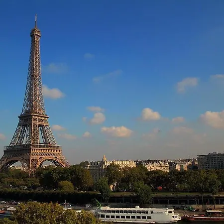 Authentic - 2p - Passy - Tour Eiffel